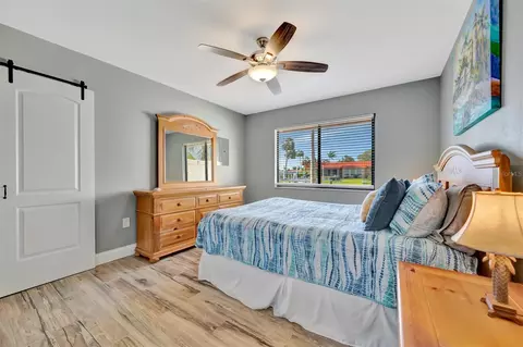 Bedroom - 9517 Azure Cv, Bradenton, FL 34210 photo 3 of 5