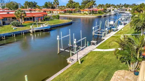 View/Area - 9517 Azure Cv, Bradenton, FL 34210 photo 4 of 9