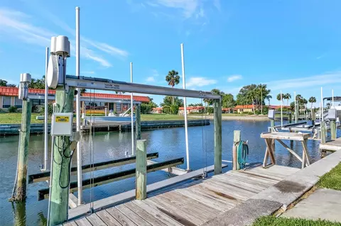 Exterior - 9517 Azure Cv, Bradenton, FL 34210 photo 2 of 5