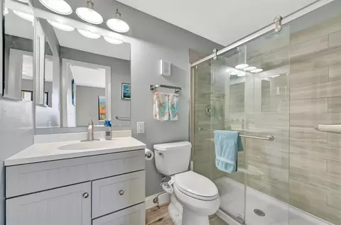 Bath - 9517 Azure Cv, Bradenton, FL 34210 photo 1 of 3