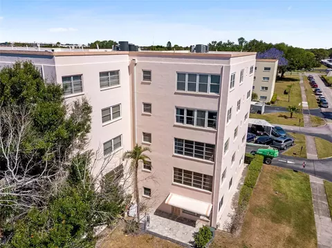 5623 80th St N #316, Saint Petersburg, FL 33709