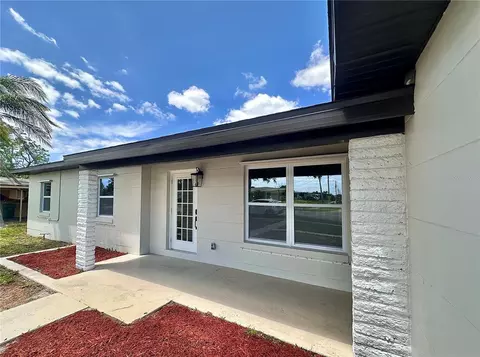 400 Dalton Blvd, Port Charlotte, FL 33952