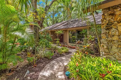 4295 Woodview Dr, Sarasota, FL 34232