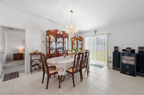 Dining - 13383 Great Plains Dr, Riverview, FL 33579 photo 2 of 2