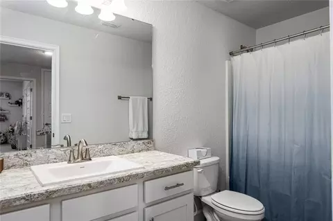 Bath - 16121 61st Ln E, Parrish, FL 34219 photo 3 of 3