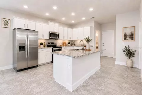Kitchen - 16121 61st Ln E, Parrish, FL 34219 photo 1 of 2