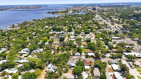 View/Area - 301 28th St W, Bradenton, FL 34205 photo 13 of 14