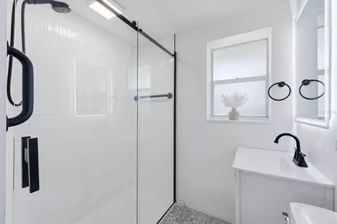Bath - 301 28th St W, Bradenton, FL 34205 photo 1 of 5