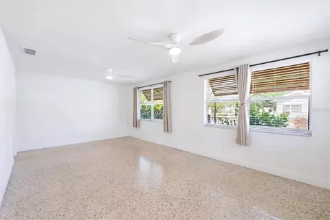Living - 301 28th St W, Bradenton, FL 34205 photo 3 of 5