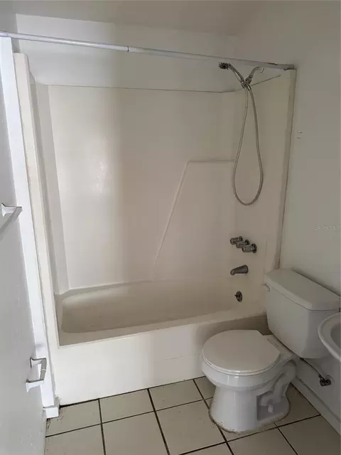 Bath - 1207 3rd Ave E #A & B3400, Bradenton, FL 34208 photo 3 of 3