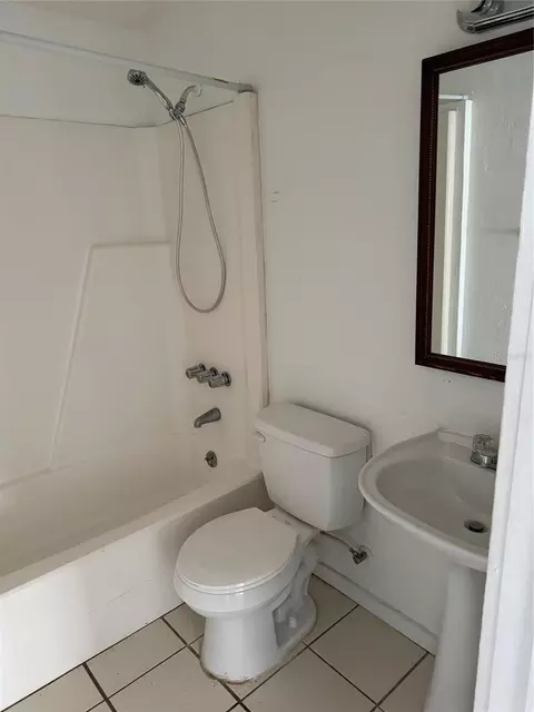 Bath - 1207 3rd Ave E #A & B3400, Bradenton, FL 34208 photo 2 of 3