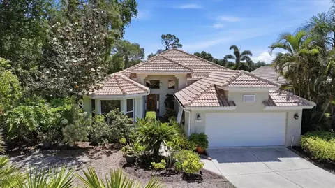 8009 Hampton Ct, University Park, FL 34201