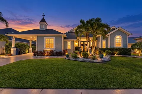 Exterior - 4748 Compass Dr, Bradenton, FL 34208 photo 2 of 16