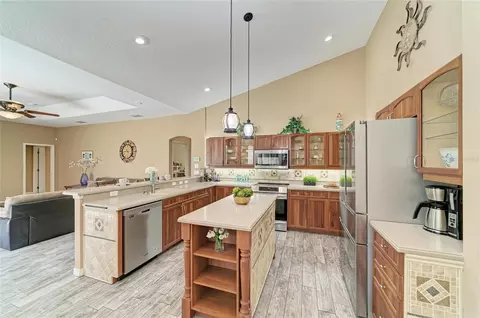Kitchen - 9419 54th Ct E, Parrish, FL 34219 photo 2 of 9