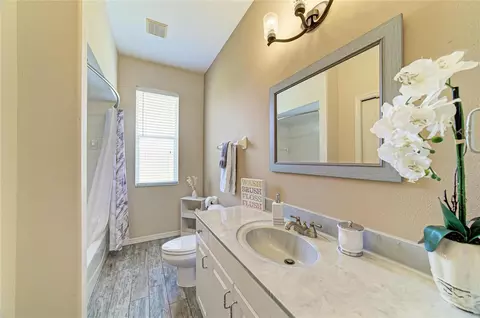 Bath - 9419 54th Ct E, Parrish, FL 34219 photo 5 of 8