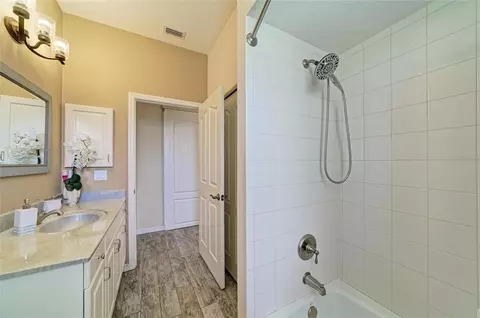 Bath - 9419 54th Ct E, Parrish, FL 34219 photo 6 of 8