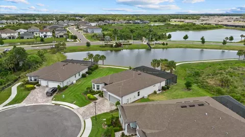 View/Area - 8510 Coastal Palms Gln, Parrish, FL 34219 photo 3 of 13