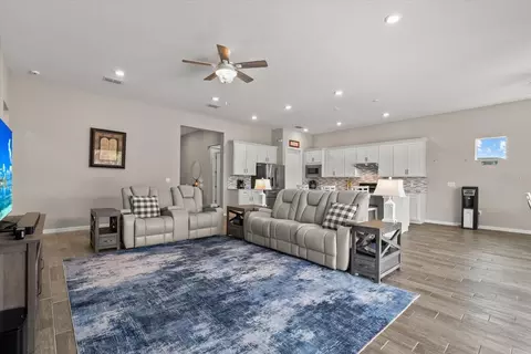 Living - 8510 Coastal Palms Gln, Parrish, FL 34219 photo 2 of 3