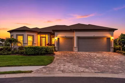 Exterior - 8510 Coastal Palms Gln, Parrish, FL 34219 photo 4 of 15