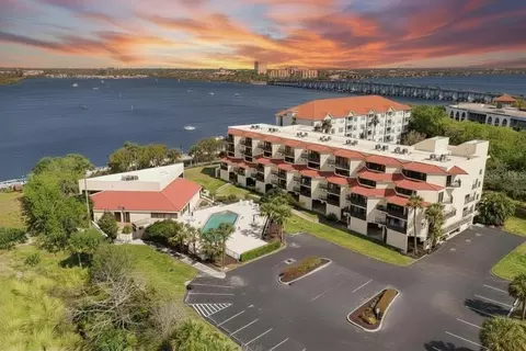 204 3rd St W #204, Bradenton, FL 34205