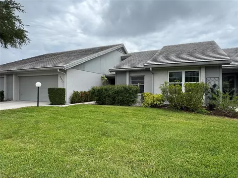 5371 Crestlake Blvd #68, Sarasota, FL 34233