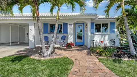 925 Spanish Dr N, Longboat Key, FL 34228