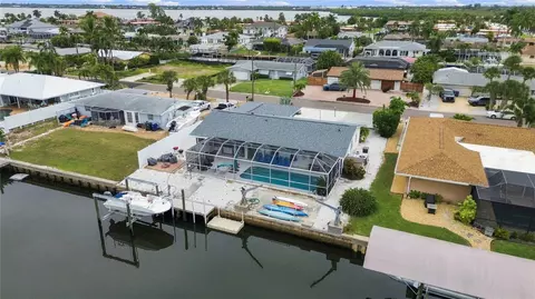 View/Area - 4012 99th St W, Bradenton, FL 34210 photo 4 of 4