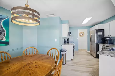 Dining - 4012 99th St W, Bradenton, FL 34210 photo 2 of 3