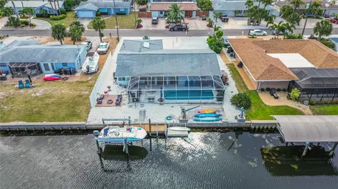 4012 99th St W, Bradenton, FL 34210