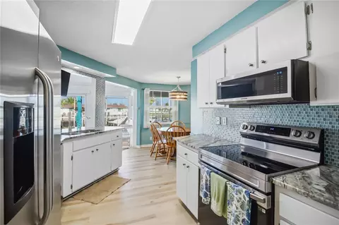 Kitchen - 4012 99th St W, Bradenton, FL 34210 photo 3 of 4