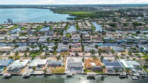 View/Area - 4012 99th St W, Bradenton, FL 34210 photo 2 of 4