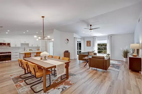 3925 Oakhurst Blvd, Sarasota, FL 34233