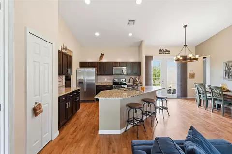 Kitchen - 6104 Spencer Parrish Rd, Parrish, FL 34219 photo 6 of 6