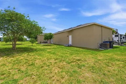 Exterior - 6104 Spencer Parrish Rd, Parrish, FL 34219 photo 8 of 12