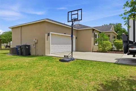 Exterior - 6104 Spencer Parrish Rd, Parrish, FL 34219 photo 5 of 12