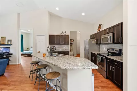 Kitchen - 6104 Spencer Parrish Rd, Parrish, FL 34219 photo 5 of 6