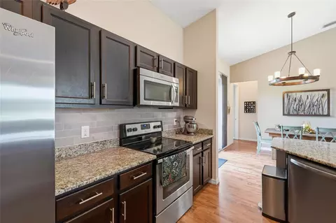 Kitchen - 6104 Spencer Parrish Rd, Parrish, FL 34219 photo 2 of 6