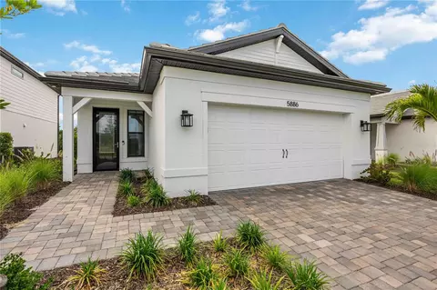 5886 Talon Preserve Dr, Nokomis, FL 34275