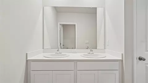Bath - 10923 Rabbit Grove Trl, Parrish, FL 34219 photo 4 of 4