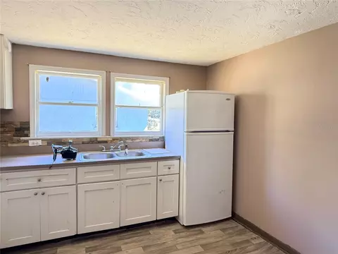 Kitchen - 3124 9th St E, Bradenton, FL 34208 photo 2 of 4