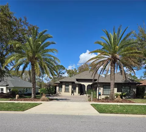 5084 Greens Dr, Lady Lake, FL 32159