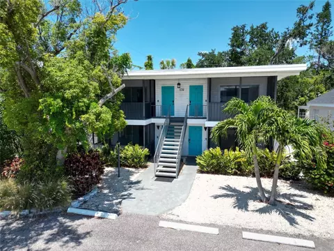 1739 Siesta Dr, Sarasota, FL 34239