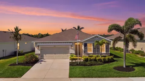 3827 Mossy Limb Ct, Palmetto, FL 34221