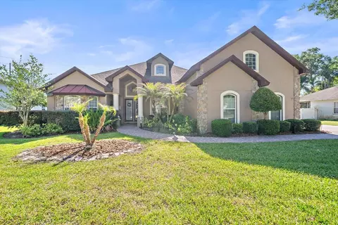 1615 Heritage Dr, Valrico, FL 33594