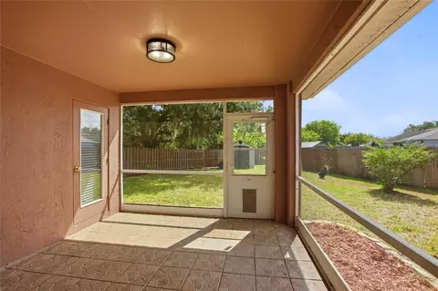 Exterior - 4199 Banbury Cir, Parrish, FL 34219 photo 6 of 9