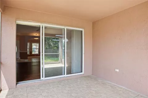 Exterior - 4199 Banbury Cir, Parrish, FL 34219 photo 5 of 9