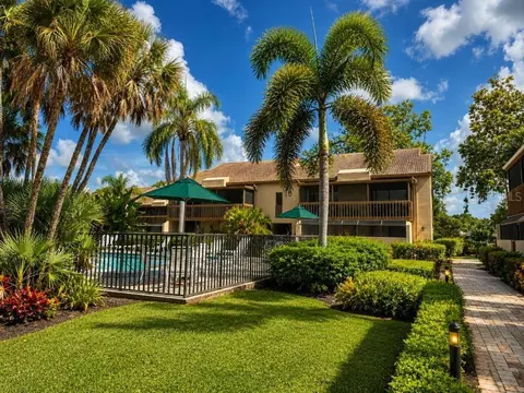 3033 Willow Grn #10, Sarasota, FL 34235