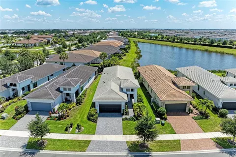 5290 Barnett Cir, Bradenton, FL 34211