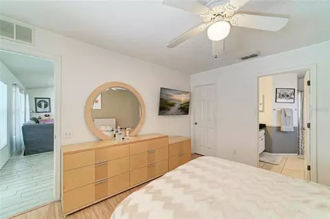 Bedroom - 11217 2nd Ave E, Bradenton, FL 34212 photo 2 of 7