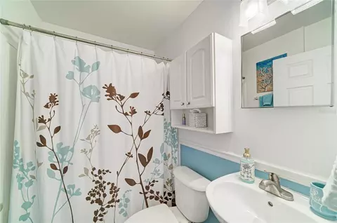 Bath - 11217 2nd Ave E, Bradenton, FL 34212 photo 2 of 2